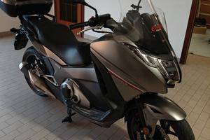 Honda Integra 750 - 2016 Con Casco e set Valigie