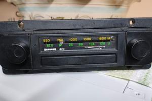 autoradio Autovox 620 con carrello estraibile 