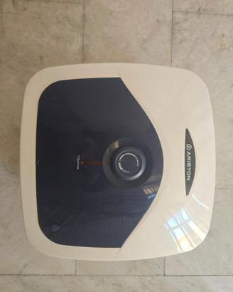 Scaldabagno Ariston 10 litri sopralavello