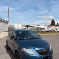 Lancia Ypsilon Hybrid Silver