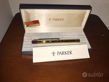 Penna PARKER stilografica laminata ORO, nuova