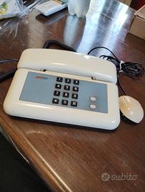 Telefono fisso dal design Giugiaro 