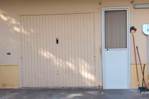 Portone basculante per garage/box 3,30m x 2,40m