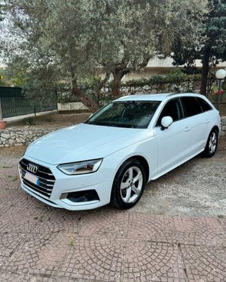 Audi A4 Avant anno 2021