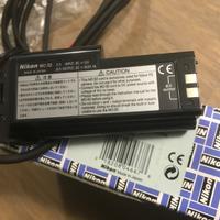 Nikon F5: Nikon MC-32 (alimentazione esterna) NOS