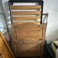 Letto d'epoca in legno massello artigianale