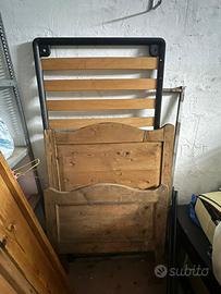 Letto d'epoca in legno massello artigianale