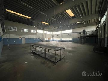 CAPANNONE A SISSA TRECASALI