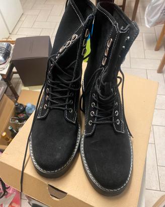 Anfibi donna misura 40