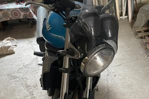 Kawasaki  ER 500  del 2001