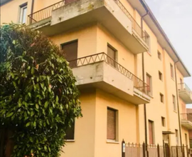 Appartamento 5 locali in Piazza a San Massimo