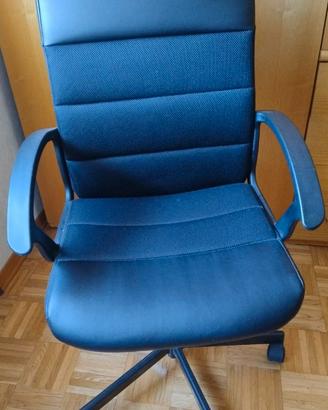Sedia da ufficio IKEA - rotelle e bracioli -
