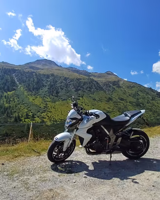 Honda cb 1000 r bianco perla