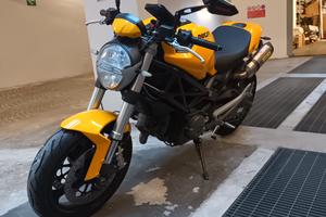 Ducati Monster 696
