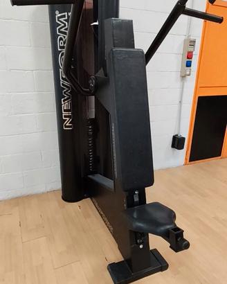 Vertical traction palestra