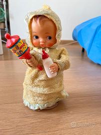 Bambola con meccanismo