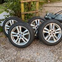 3 Gomme Pirelli 225/50/17 + 4 cerchi Volvo