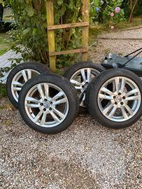 3 Gomme Pirelli 225/50/17 + 4 cerchi Volvo