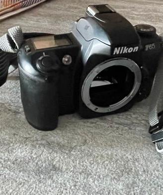 Fotocamera Analogica Nikon F65 (Solo Corpo