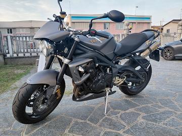 Triumph Street triple 675 r 