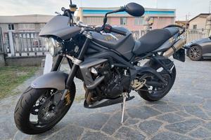 Triumph Street triple 675 r 