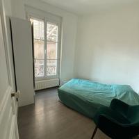 Stanza condivisa nel centro di parigi