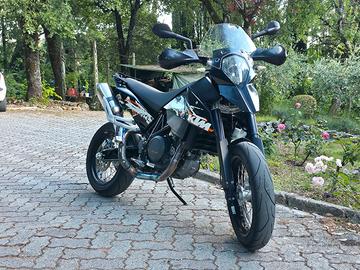 KTM 690 SM 2012 