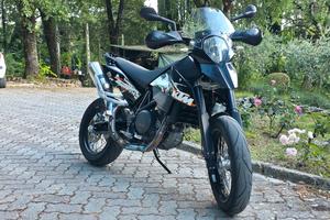 KTM 690 SM 2012 
