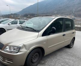 Macchina fiat multipla