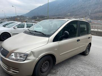 Macchina fiat multipla