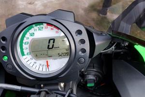 kavasaki  ninja  zxrr 1000