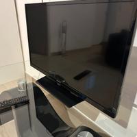 TV Hitachi 32” LED con telecomando