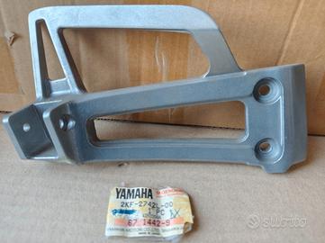 STAFFA PEDANA POSTERIORE DESTRA ORIGINALE YAMAHA N
