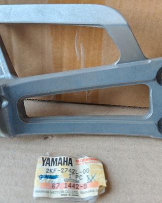STAFFA PEDANA POSTERIORE DESTRA ORIGINALE YAMAHA N