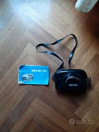 Macchina fotografica vintage Petri 7S