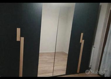 Armadio 6 ante in legno nero e vetro