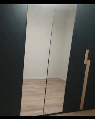 Armadio 6 ante in legno nero e vetro