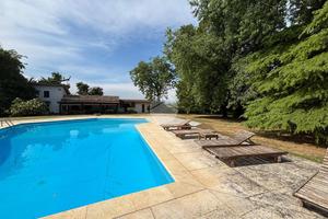 VILLA SINGOLA A ROMANO DI LOMBARDIA