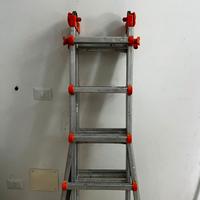 Scala telescopica articolata multifunzione in allu