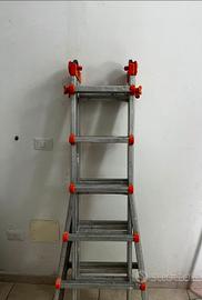 Scala telescopica articolata multifunzione in allu