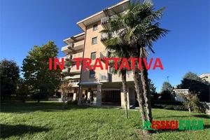 Appartamento di 100 m² con 3 locali e box auto a C