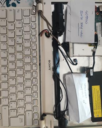 Ricambi vari per notebook SONY VAIO 14"