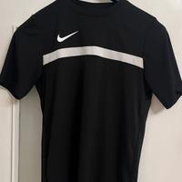 Maglietta sportiva nike dry fit