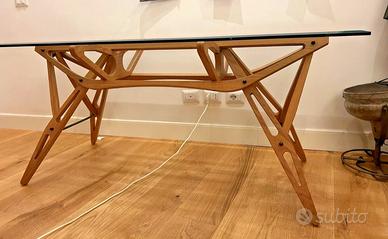 Tavolo Reale di Zanotta by Carlo Mollino