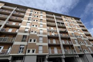 5 LOCALI LIBERO SUBITO!