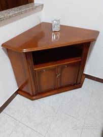 Mobile angolare e porta tv