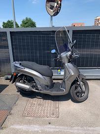 Scooter kymko people 125