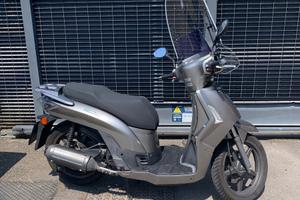 Scooter kymko people 125