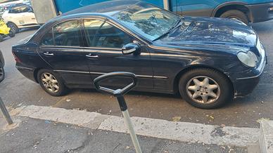 Mercedes c220 anno 2003 