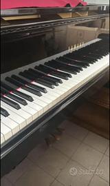 Pianoforte G2 Yamaha mezza coda